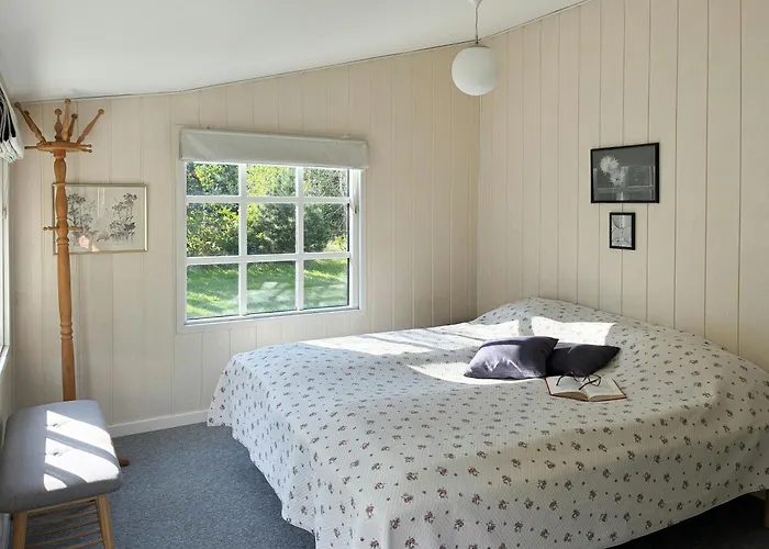 Сasa de vacaciones Summerhouse Near Marielyst With Large Garden *