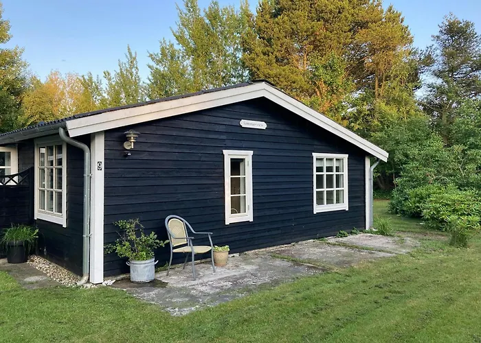 Summerhouse Near Marielyst With Large Garden Сasa de vacaciones *